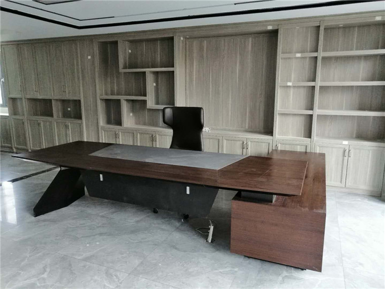 班臺(tái)班椅